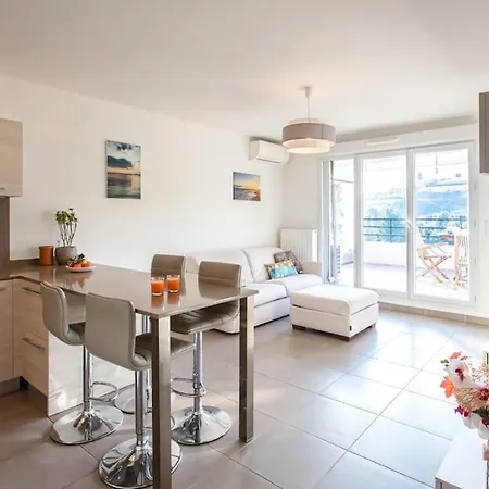 L8 Calm, Panoramic Sea View Withterrace, Parking & Ac Apartment